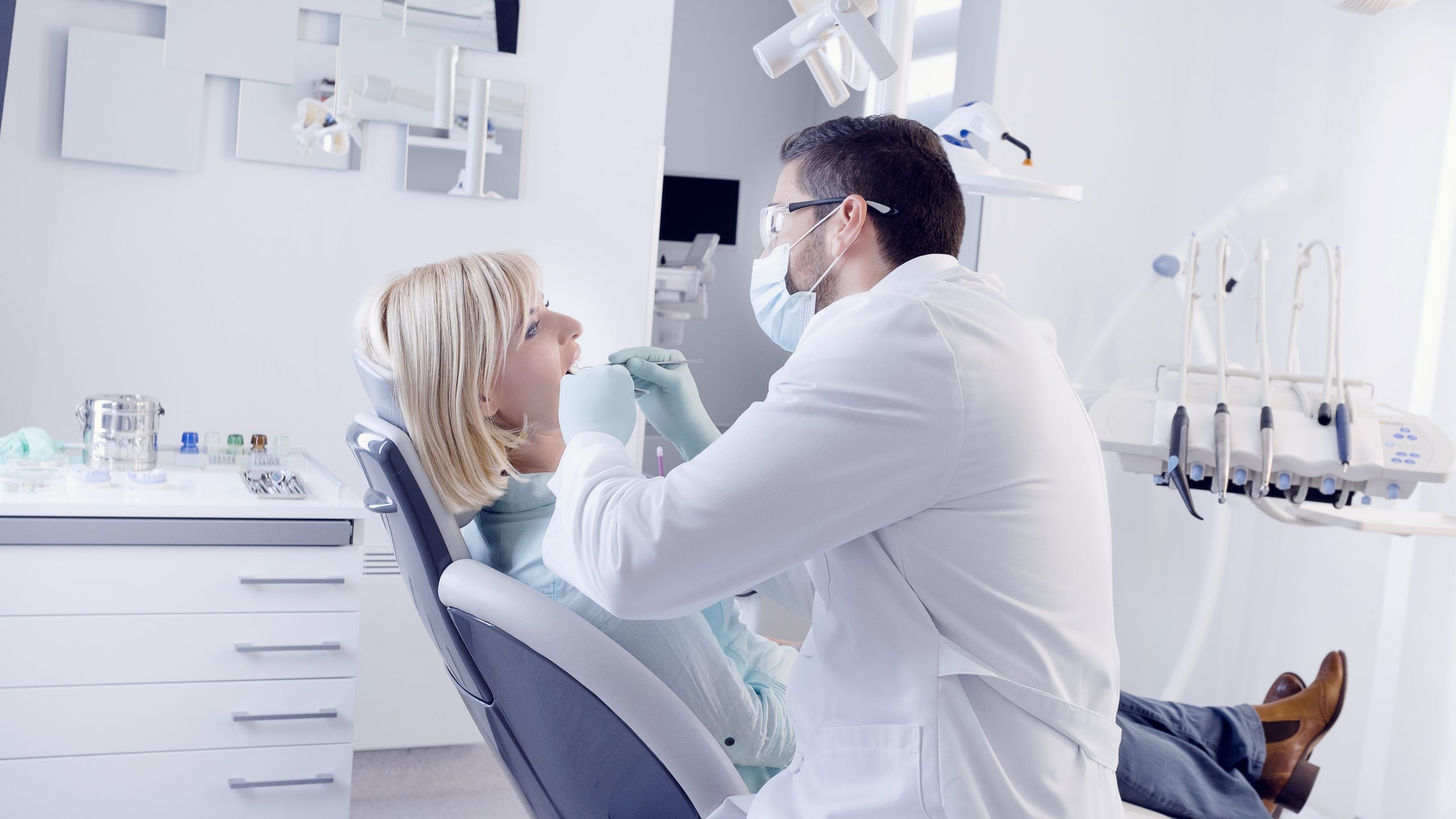 Dentist in Farmersville, CA