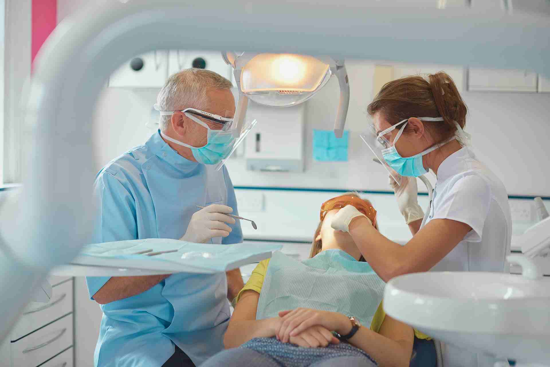 Dentist in Farmersville, CA